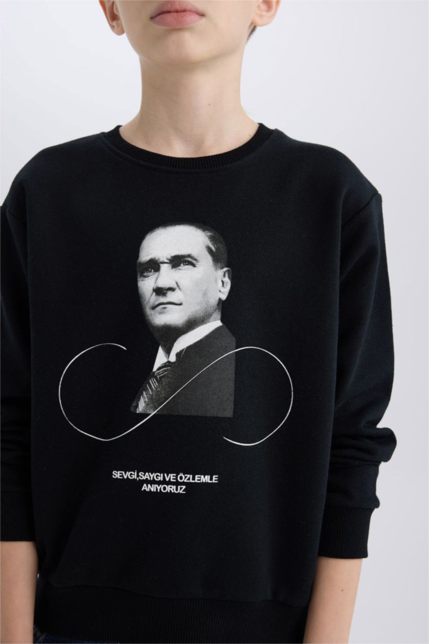 Erkek Çocuk - Genç Erkek Siyah Bisiklet Yaka Atatürk Baskılı Sweatshirt Erkek Çocuk