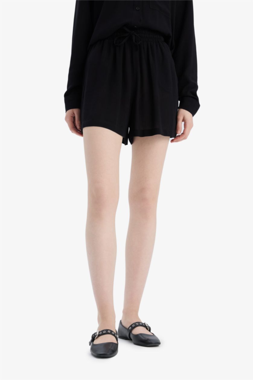 FEMME Noir Short en viscose froissée à taille élastiquée