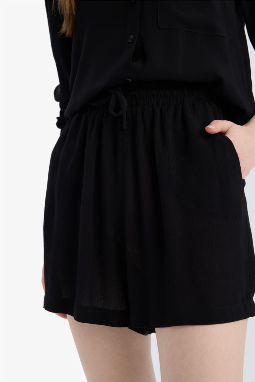 FEMME Noir Short en viscose froissée à taille élastiquée