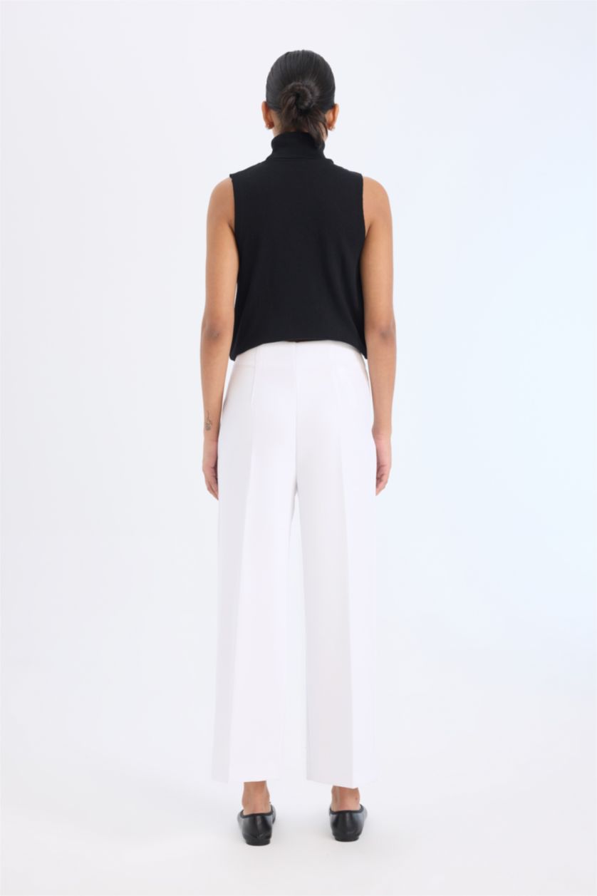 نساء بيج فاتح بنطلون كولوت فيت برجل عادي وخصر عالي