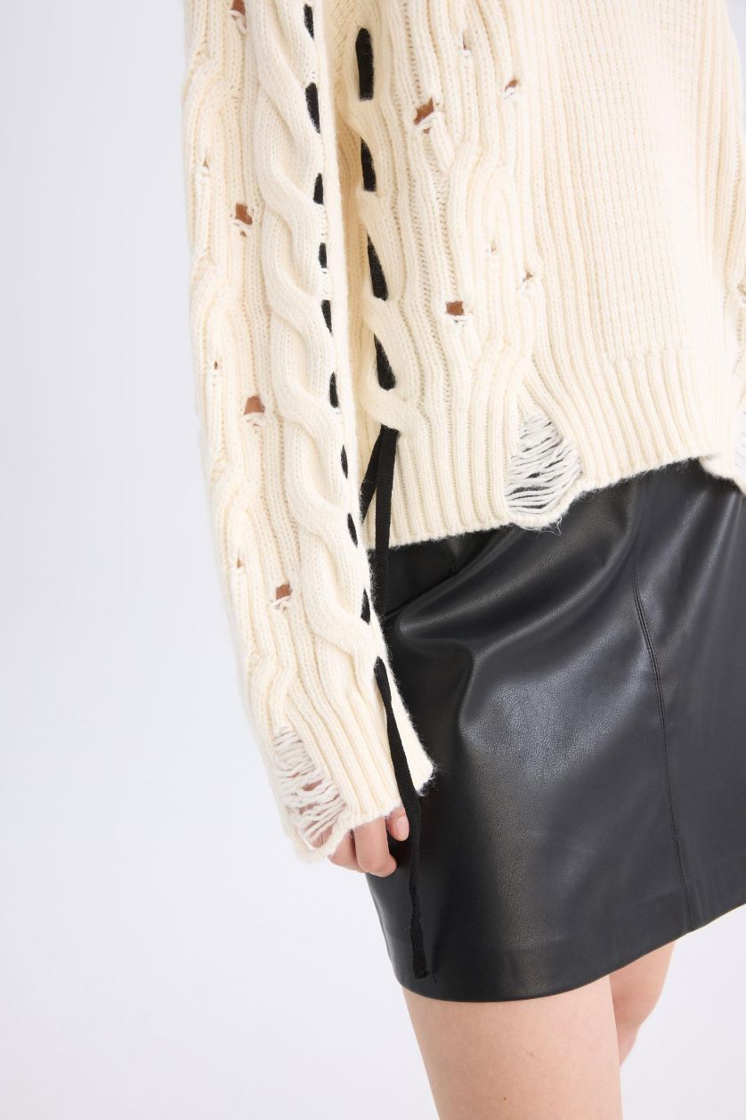 Kadın Ekru Oversize Geniş Kalıp Bisiklet Yaka Triko Kazak