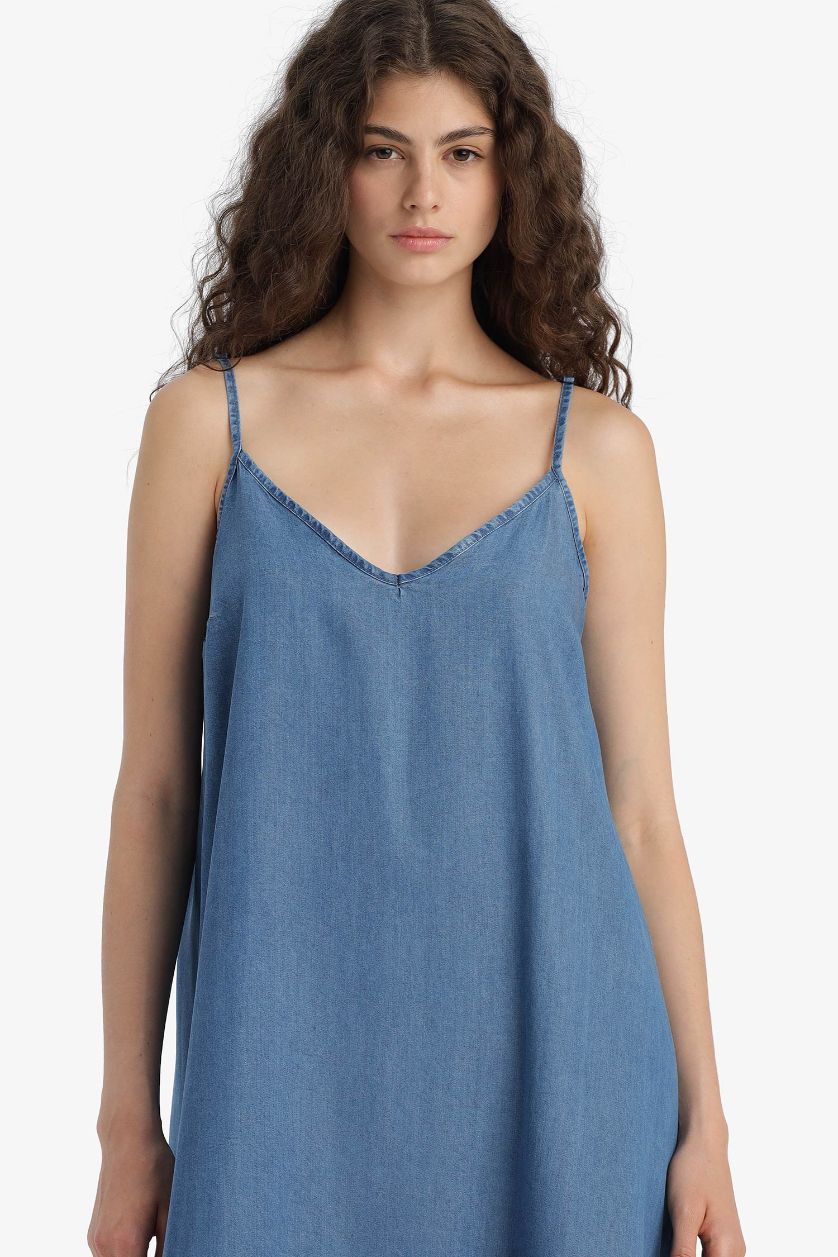 Kadın Mavi Fashion Fit Tencel İnce Askılı Maxi Elbise