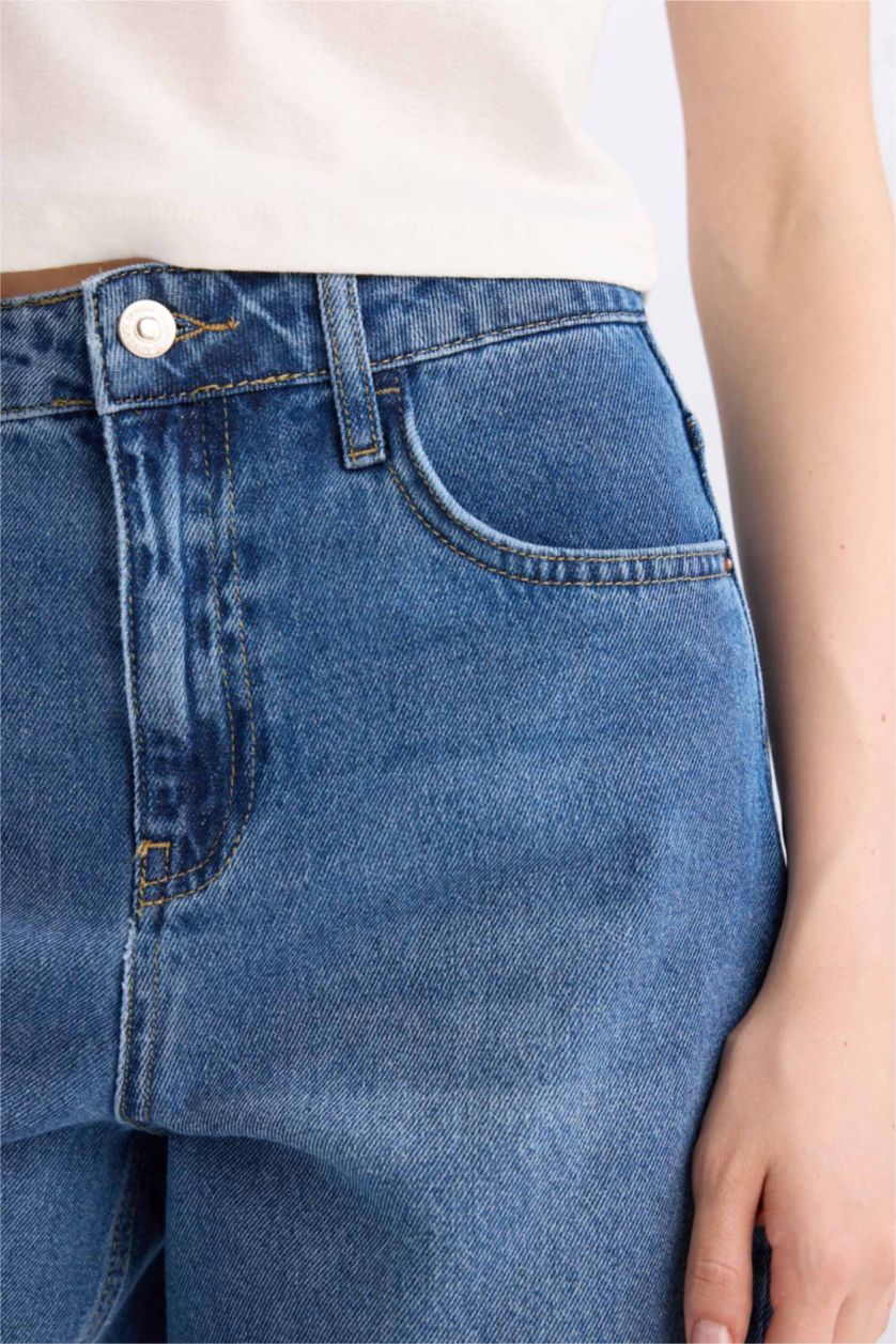 FEMME Bleu Jean Taille haute délavé à Coupe carotte