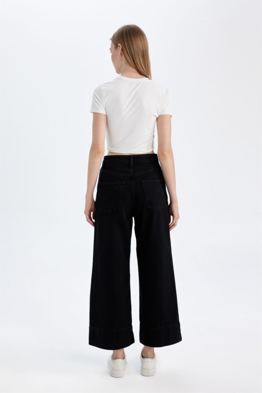 Kadın Siyah Kısa Geniş Paça Yüksek Bel Crop Jean Pantolon