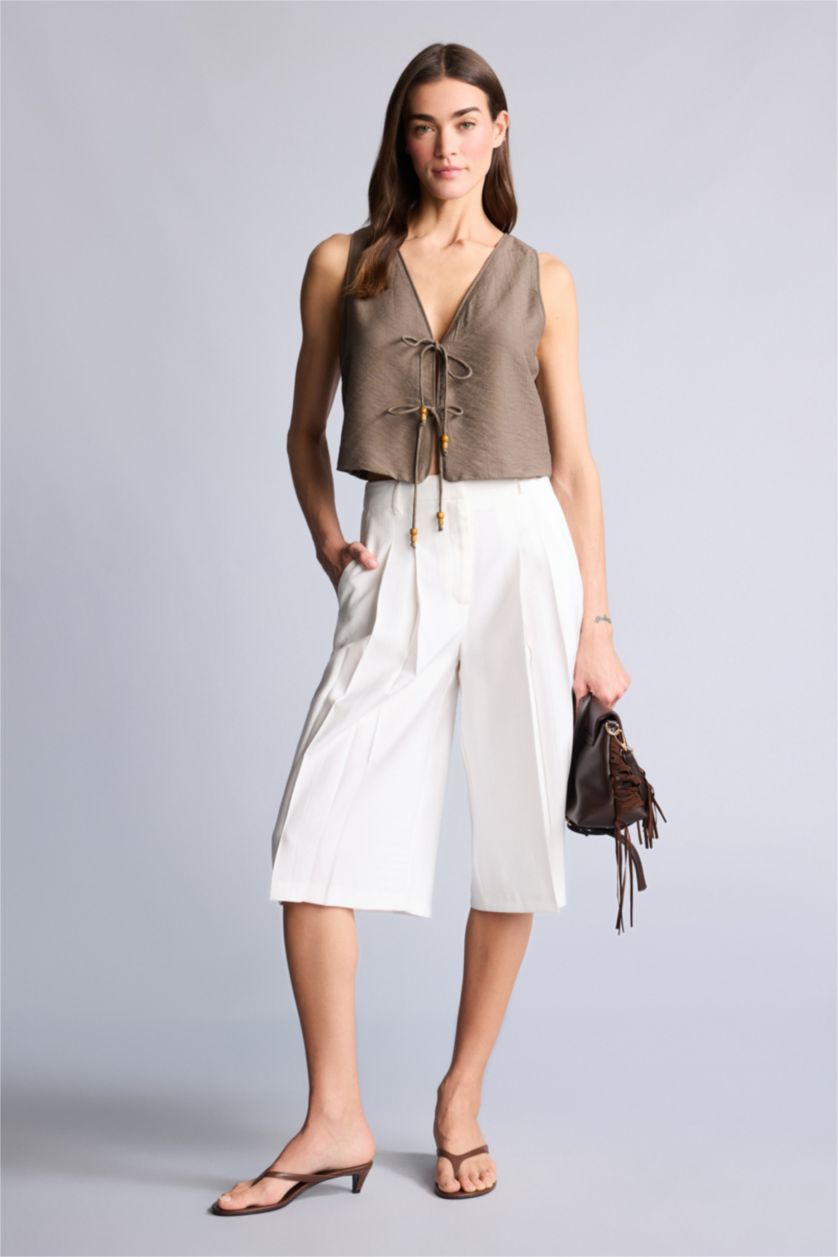 Әйелдерге Сұр Cropped Fit V жағалы кринкл мата жеңсіз блузка