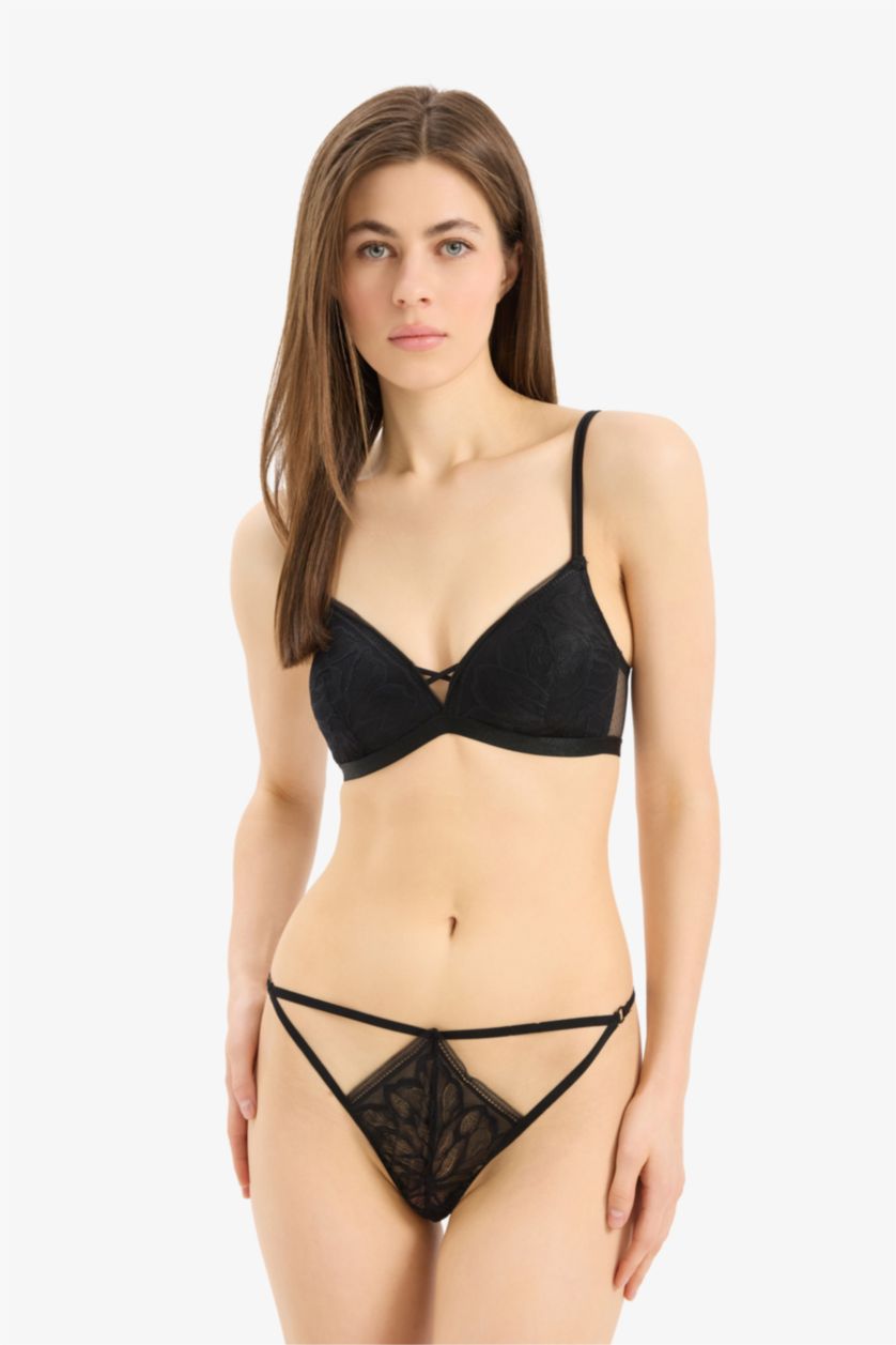 WOMAN Black Lace