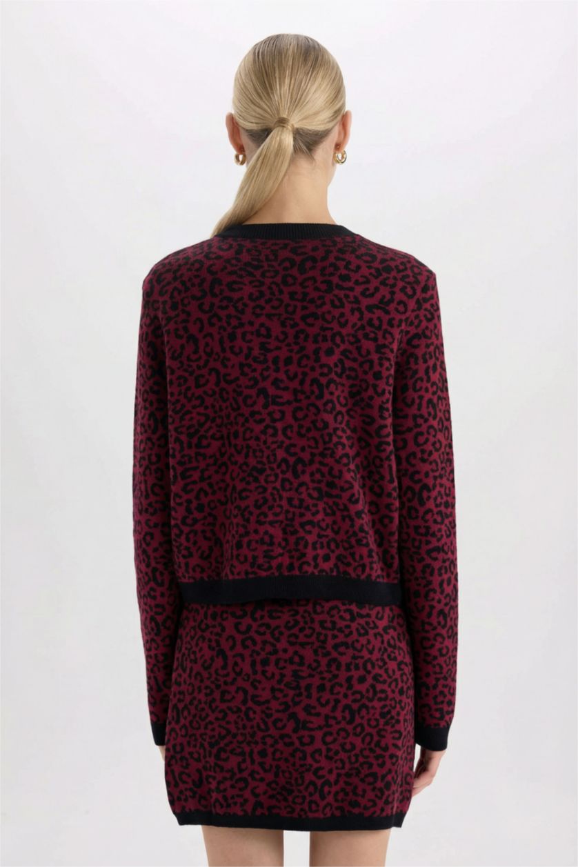 Woman Bordeaux Regular Fit Crew Neck Buttoned Knitwear Leopard Cardigan