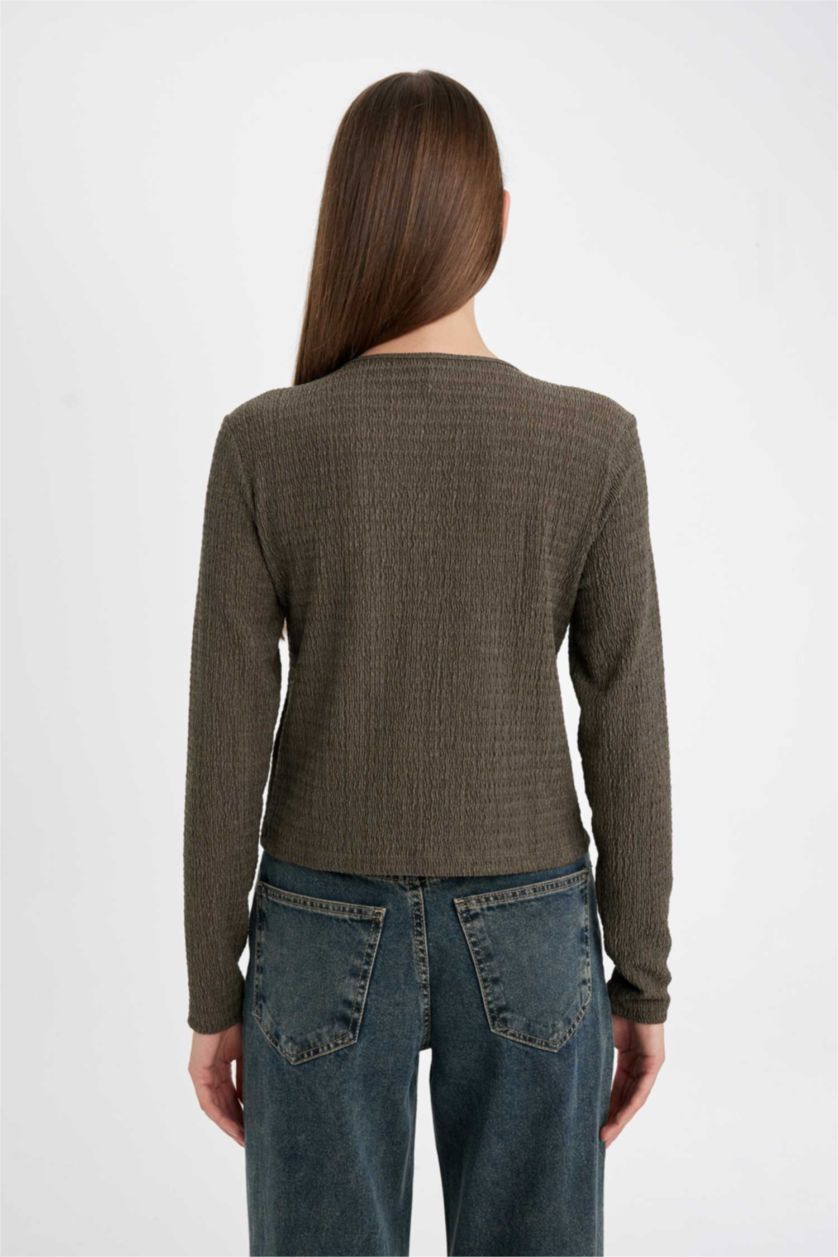 نساء كاكي فاتح تيشيرت كم طويل القماش المنسوج قصة عادية برقبة مستديرة