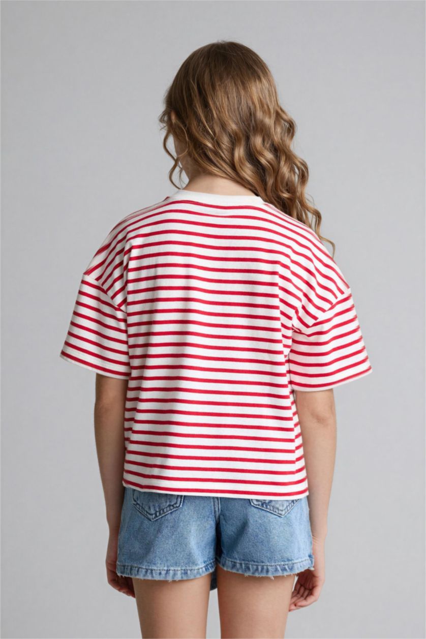 Kız Çocuk - Genç Kız Kırmızı Relax Fıt Bisiklet Yaka Kız Çocuk Tişört