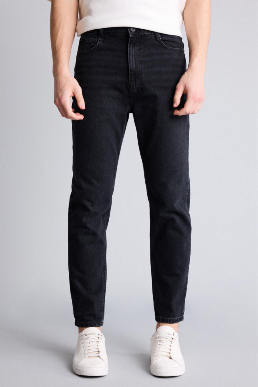 MAN Black 90’S Slim Fit Super Skinny Hem Denim Trousers