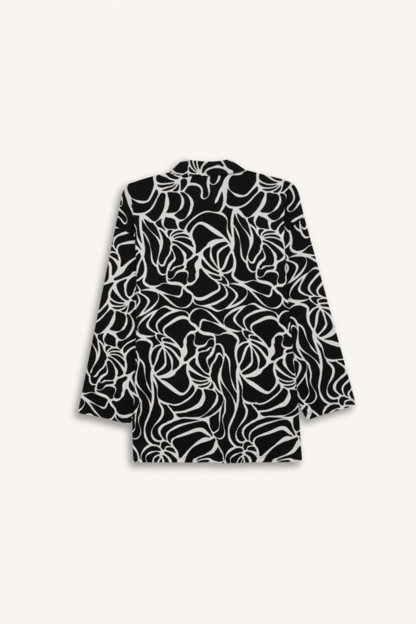 نساء أسود تي شيرت كم طويل القماش المنسوج قصة عادية بياقة قميص