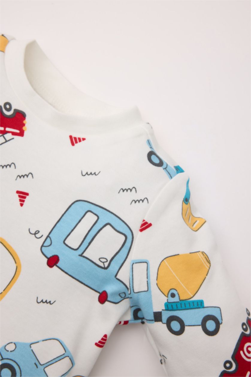 طفل صغير اوف وايت طقم بيجاما بيبي اولادي بكم طويل وطبعة سيارة - قطعتين