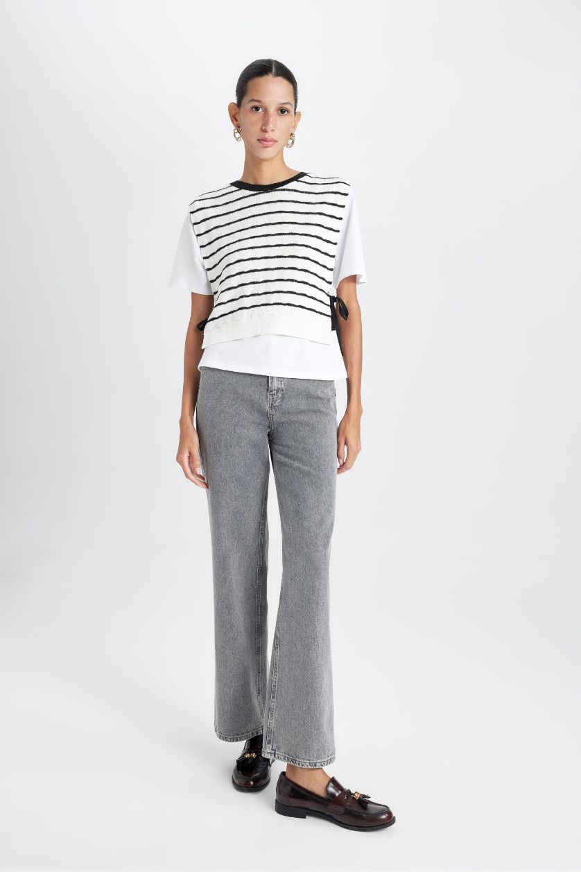 Kadın Ekru Regular Fit Bisiklet Yaka Çizgili Yan Bağcıklı Süveter