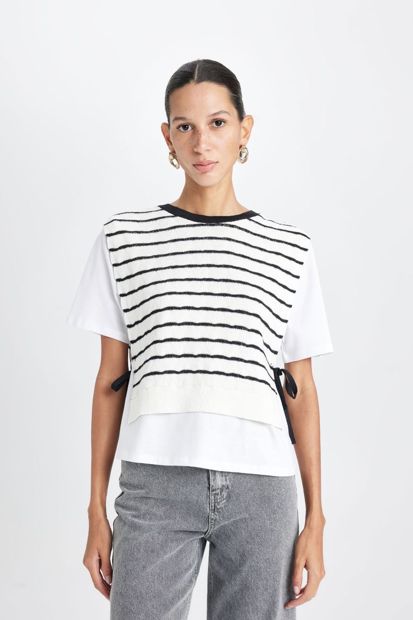 Kadın Ekru Regular Fit Bisiklet Yaka Çizgili Yan Bağcıklı Süveter