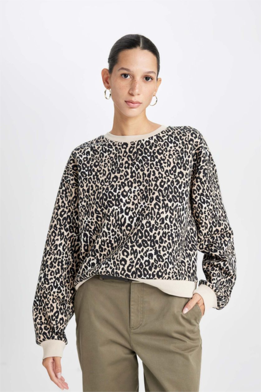 Kadın Bej Boxy Fit Bisiklet Yaka Leopar Desenli Kalın Sweatshirt