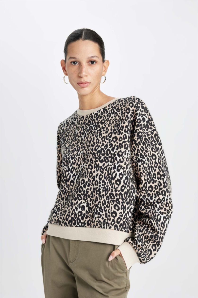 Kadın Bej Boxy Fit Bisiklet Yaka Leopar Desenli Kalın Sweatshirt