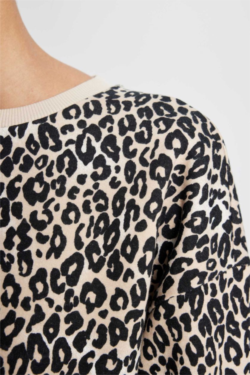 Kadın Bej Boxy Fit Bisiklet Yaka Leopar Desenli Kalın Sweatshirt