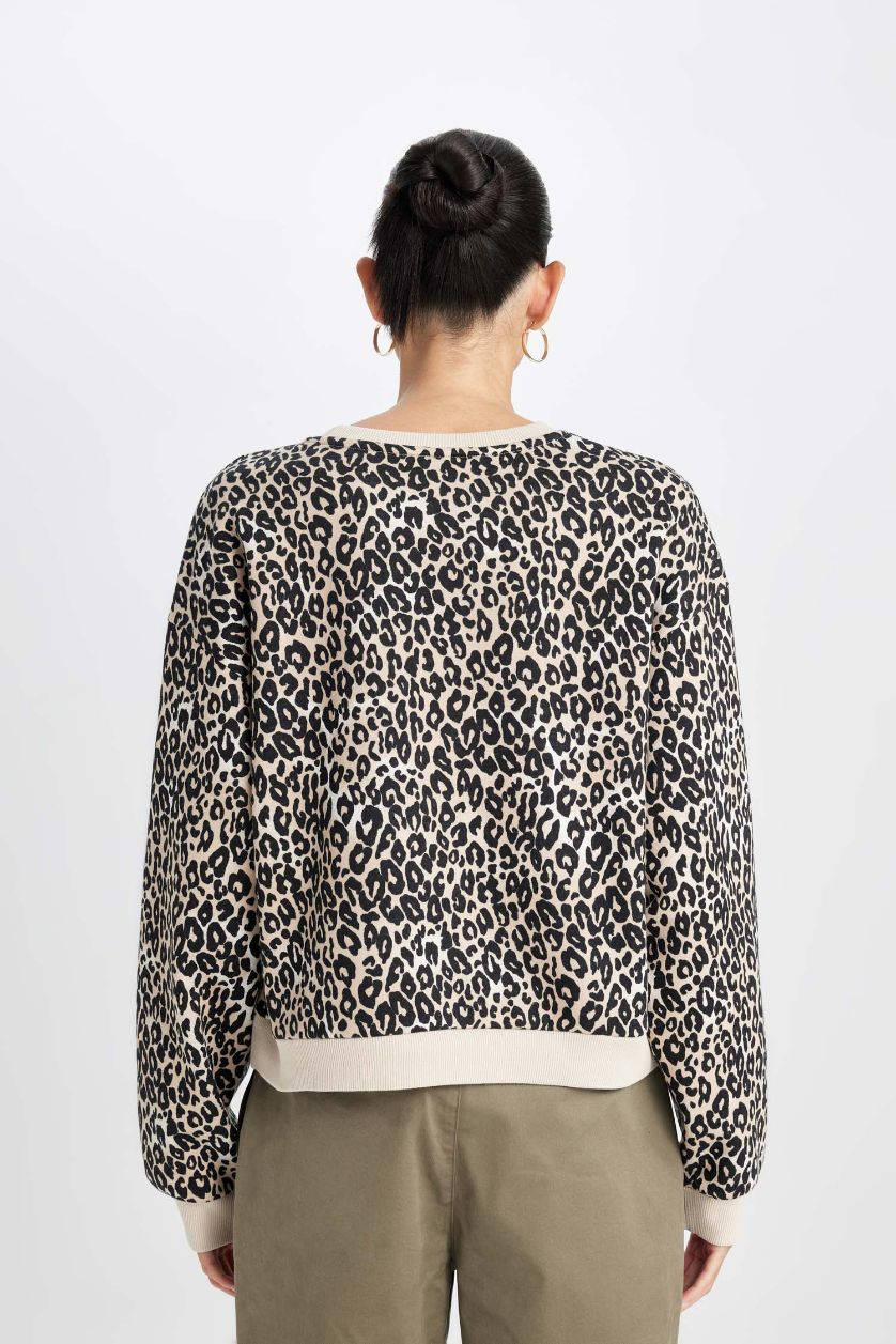 Kadın Bej Boxy Fit Bisiklet Yaka Leopar Desenli Kalın Sweatshirt