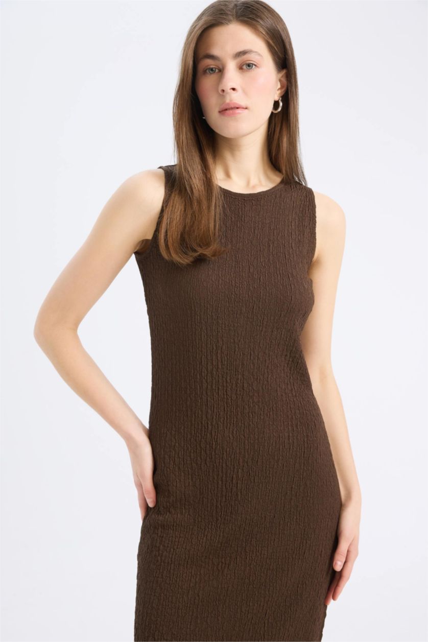 Woman Brown Bodycon Round Collar Sleeveless Midi Dress
