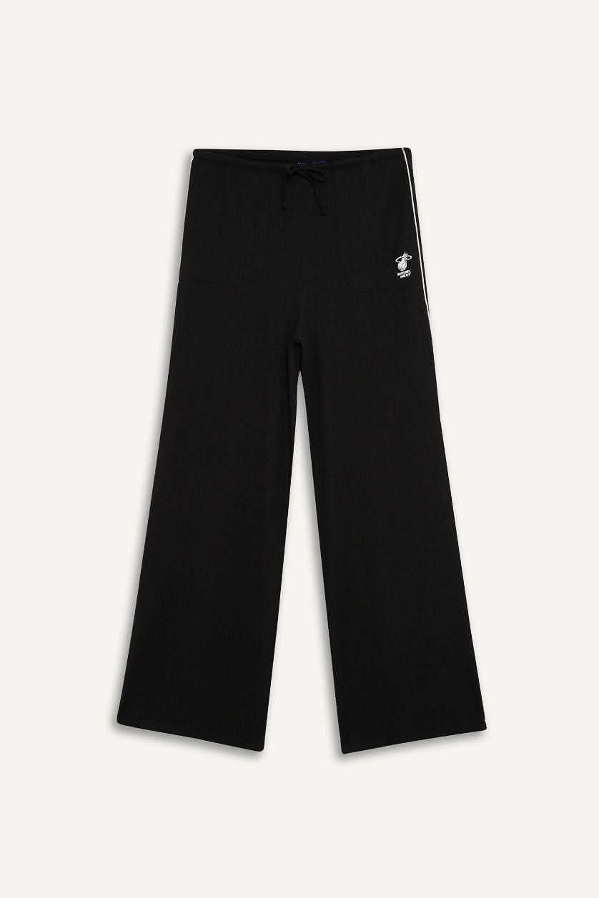 Kadın Siyah NBA Miami Heat Wide Leg Geniş Paça Çift Cepli Geniş Paça Standart Boy Krinkıl İnce Pantolon