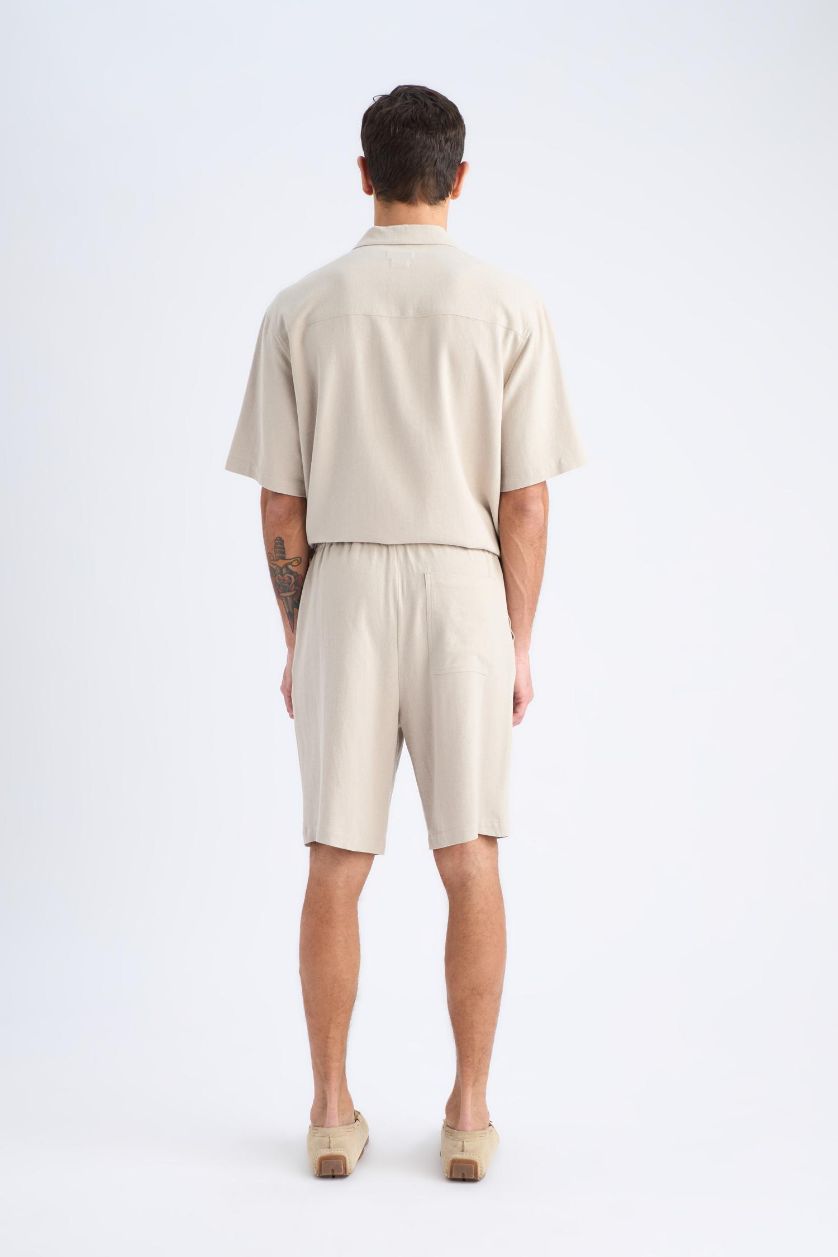 رجال Doğal Bej شورت قصة مريحة من مزيج الكتان