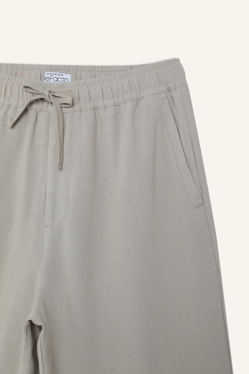 رجال Doğal Bej شورت قصة مريحة من مزيج الكتان