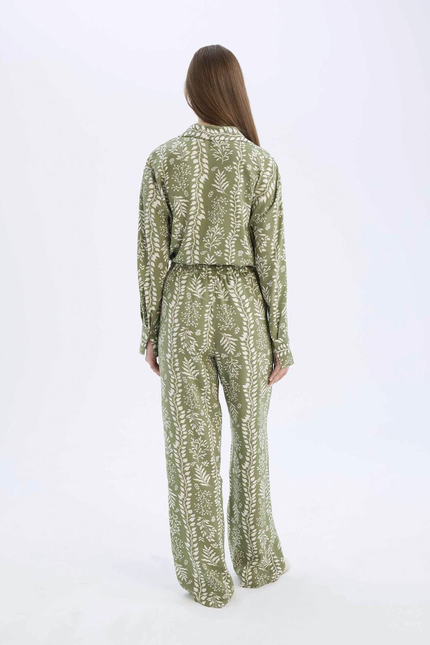 FEMME Kaki Pantalon droit à coupe régulière