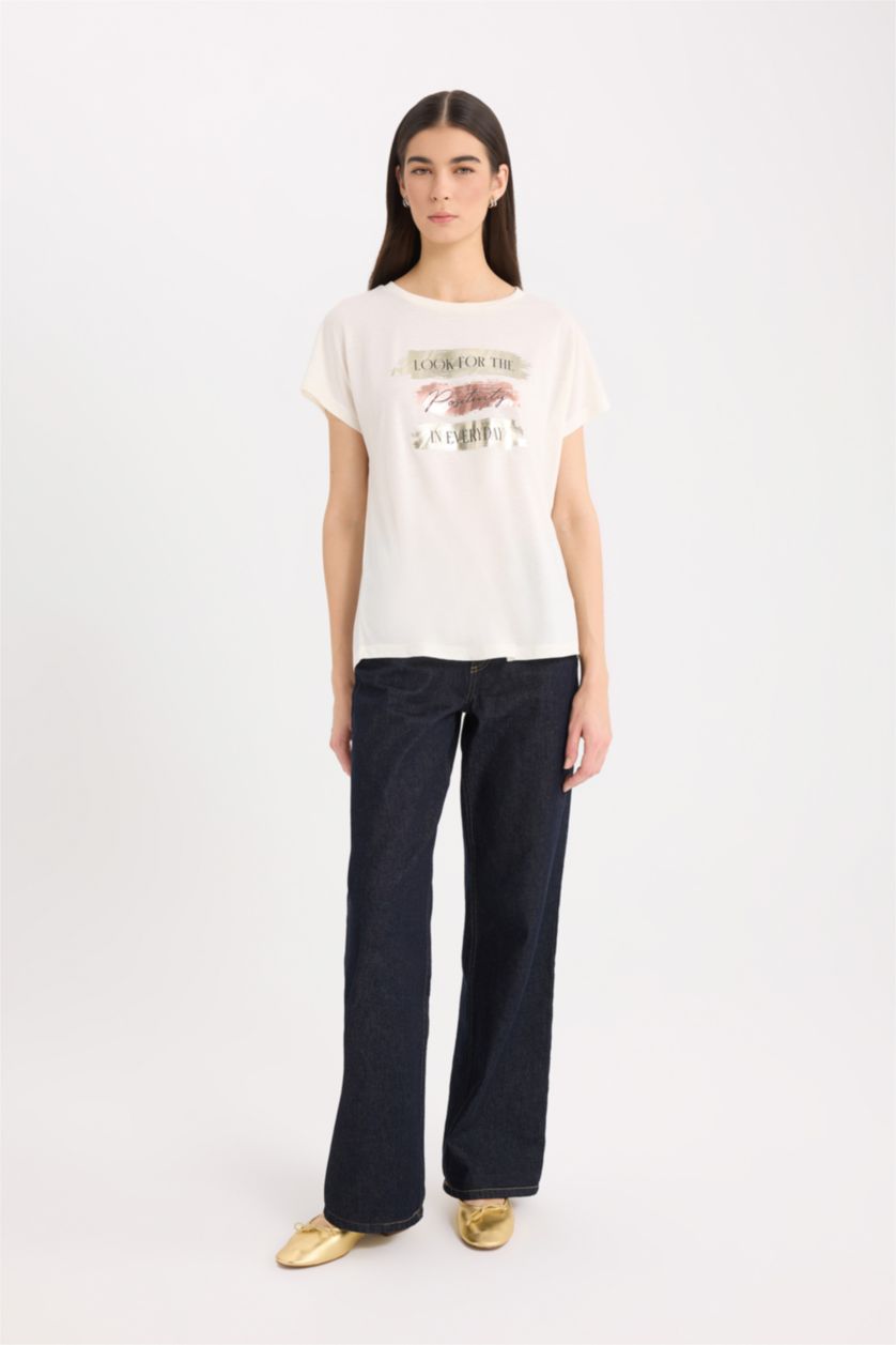 نساء بيج فاتح تيشيرت نص ردن مطبوع بياخة مستديرة