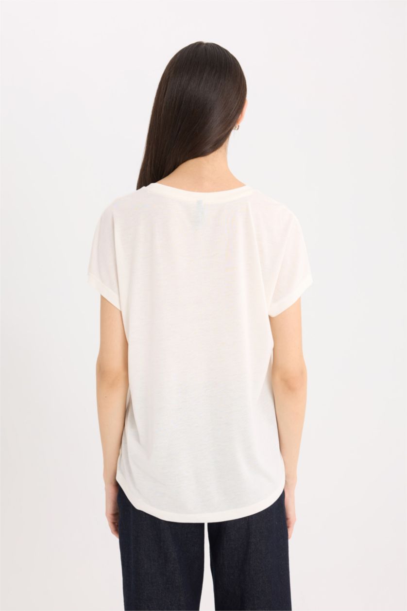 نساء بيج فاتح تيشيرت نص ردن مطبوع بياخة مستديرة