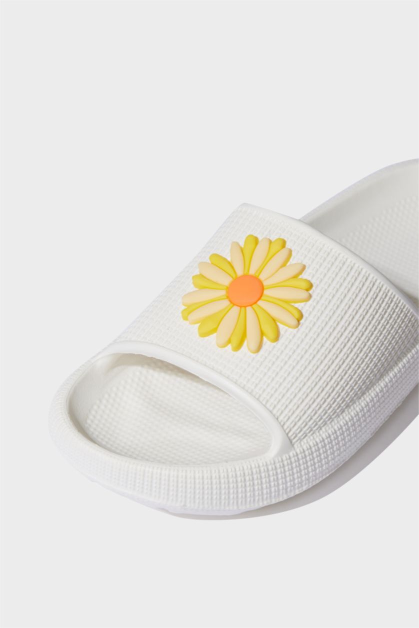 GIRLS & TEENS Beige Girl Flat Sole Eva Sandals