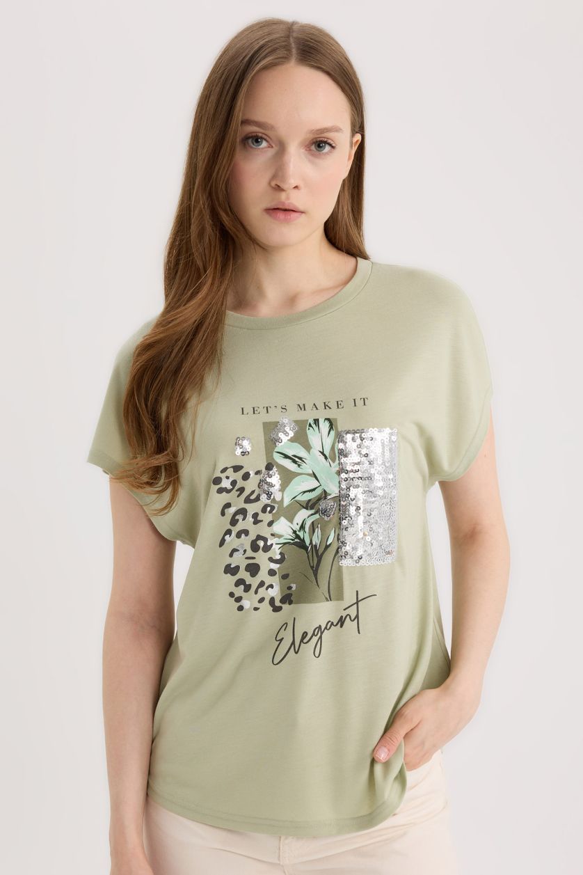 حريمي كاكي فاتح Short Sleeve T-Shirt