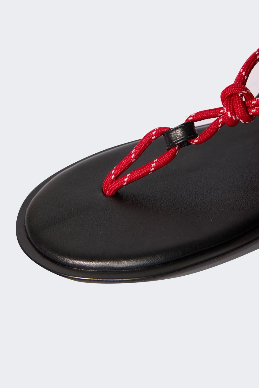 نساء أحمر صندل بكعب مسطح