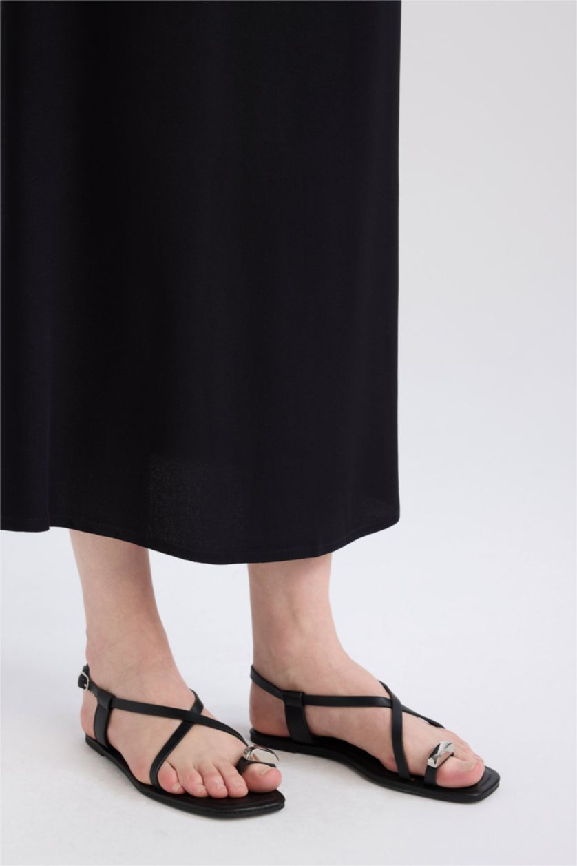 Kadın Siyah Kadın Taşlı Düz Taban Suni Deri Sandalet