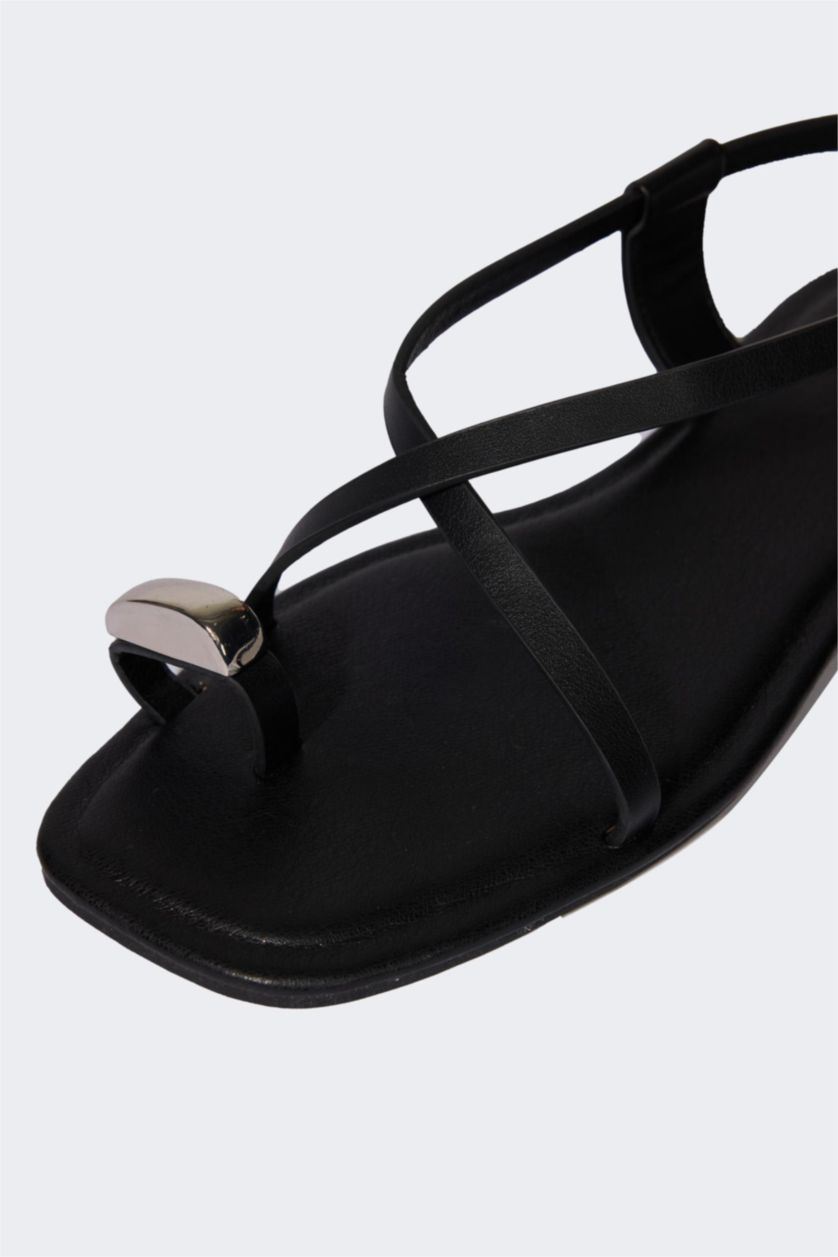 Kadın Siyah Kadın Taşlı Düz Taban Suni Deri Sandalet