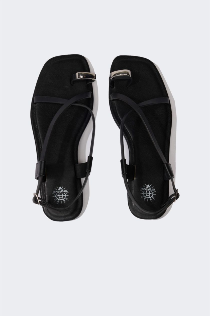 Kadın Siyah Kadın Taşlı Düz Taban Suni Deri Sandalet