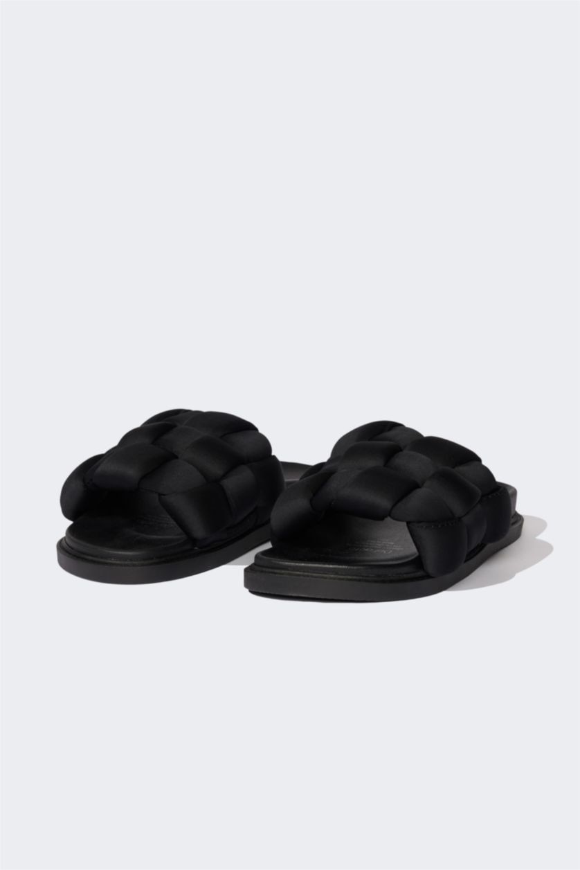 WOMAN Black Woman Flat Sole Slippers