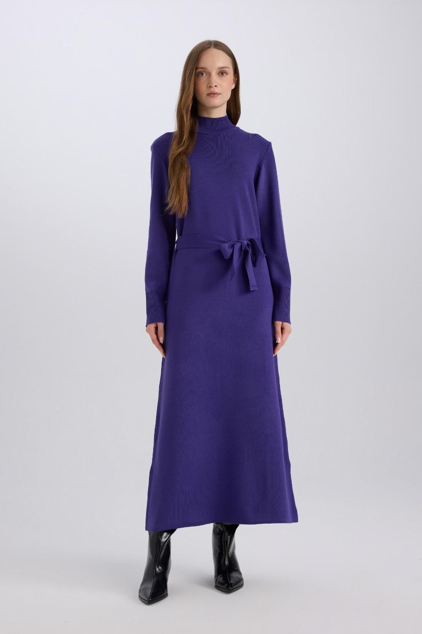 FEMME Violet Robe longue en tricot à manches longues et demi-col roulé Coupe régulière à taille nouée