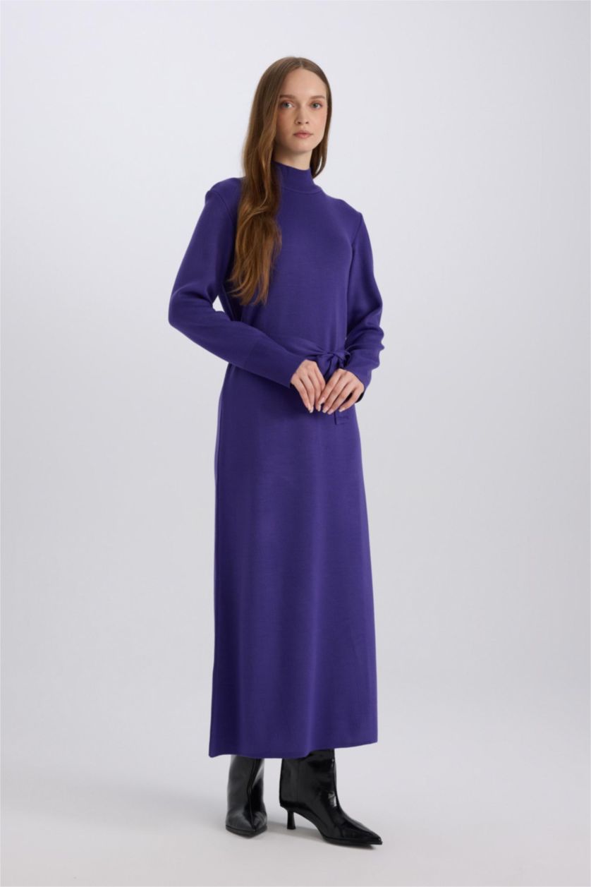 FEMME Violet Robe longue en tricot à manches longues et demi-col roulé Coupe régulière à taille nouée