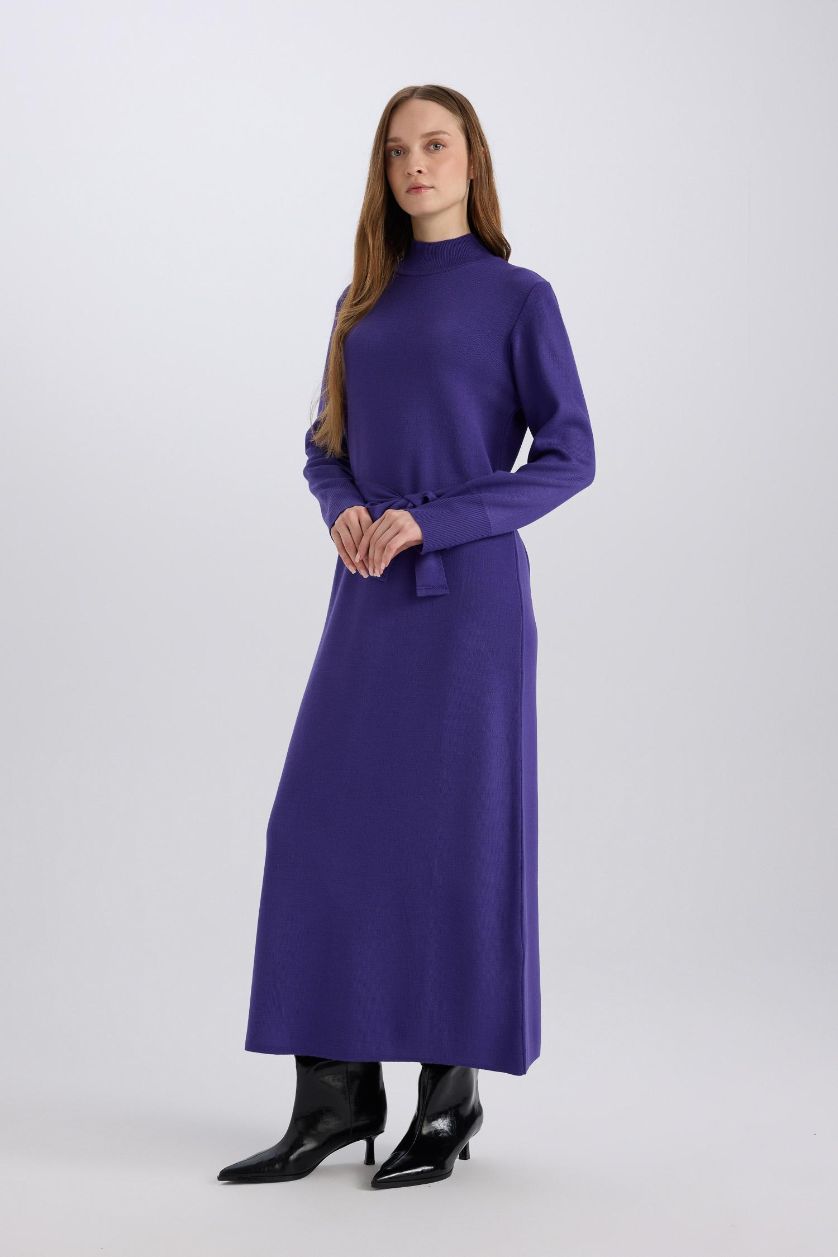 FEMME Violet Robe longue en tricot à manches longues et demi-col roulé Coupe régulière à taille nouée