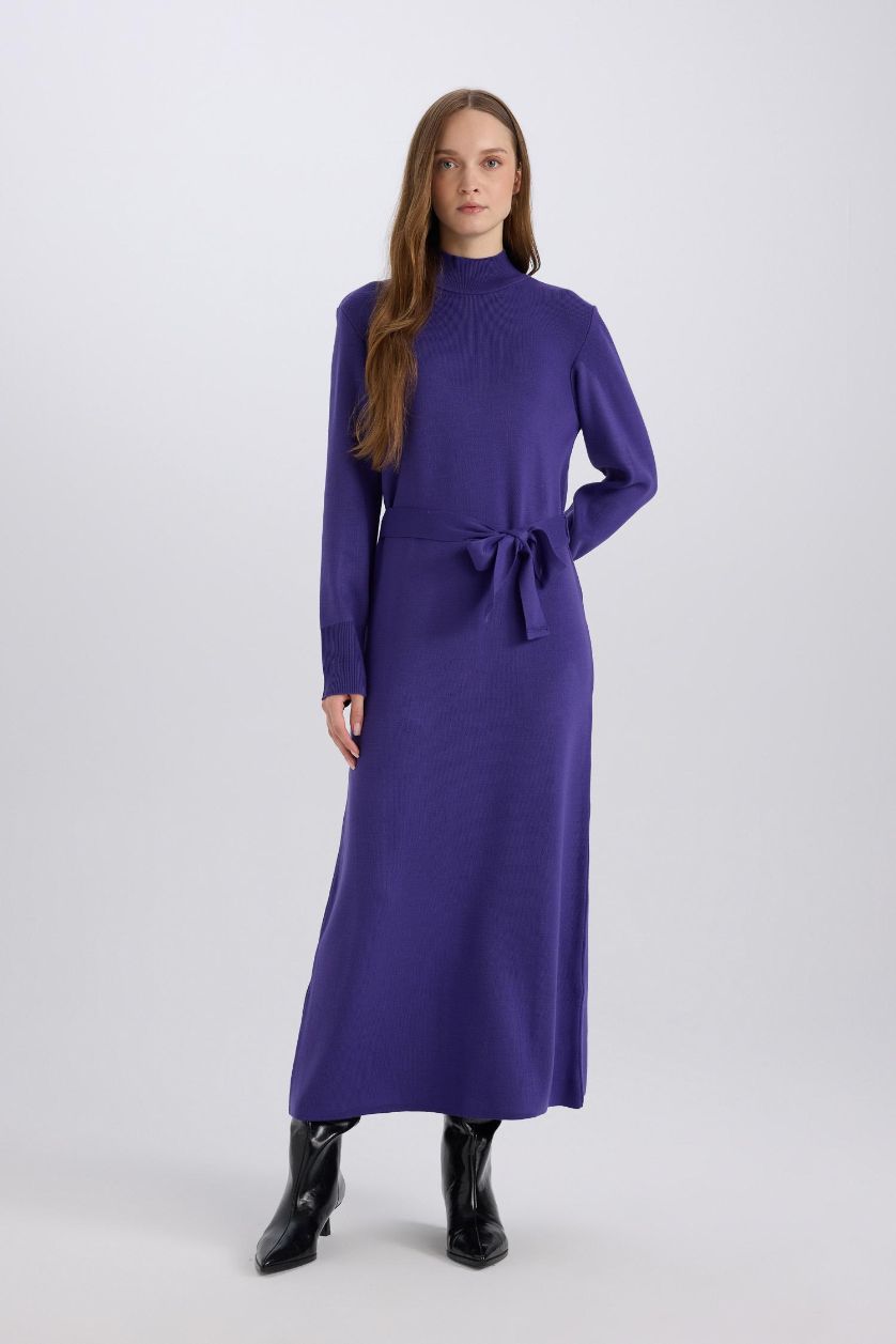 FEMME Violet Robe longue en tricot à manches longues et demi-col roulé Coupe régulière à taille nouée