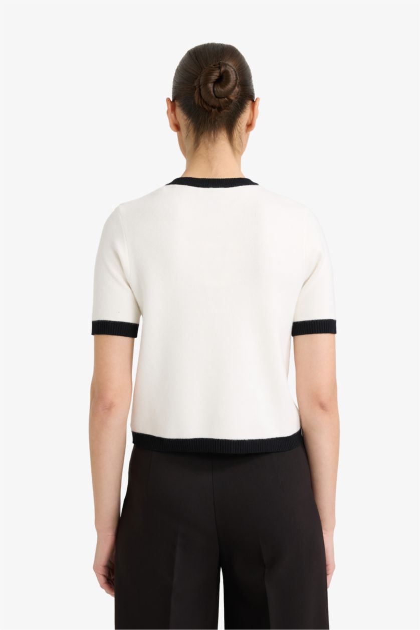 Woman Ecru Regular Fit Crew Neck Cardigan