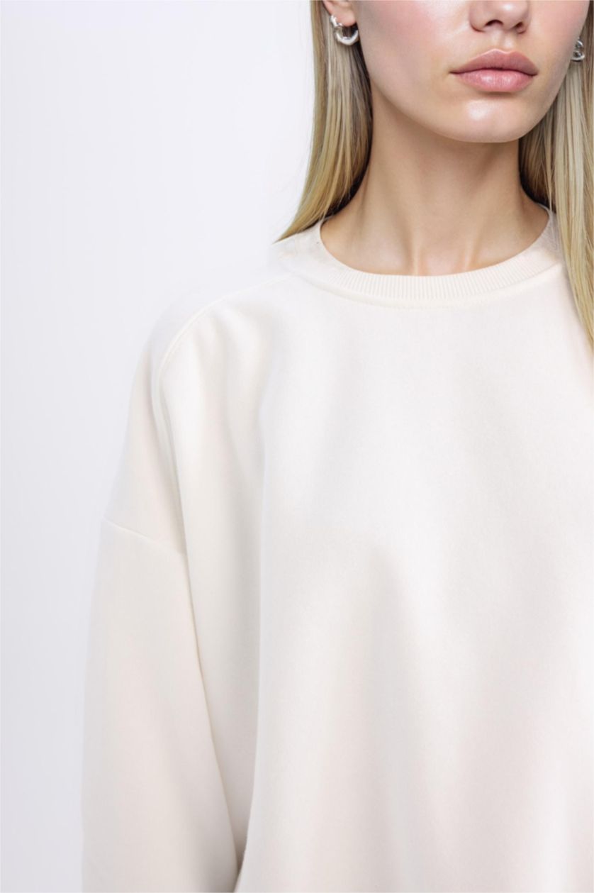 Women White Oversize Fit Thick Sweatshirt Fabric Sweatshirt