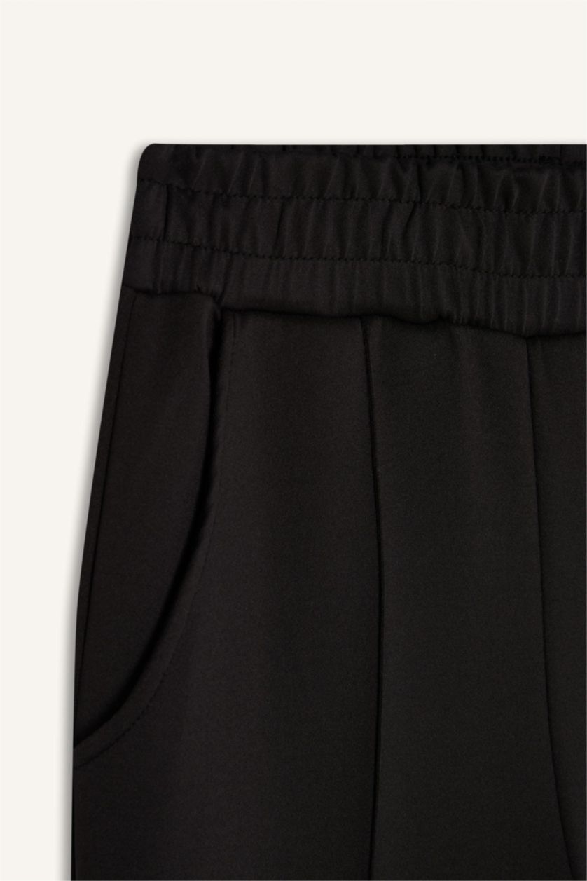 Kadın Siyah Regular Fit Cepli Pensli Skuba Dalgıç Kumaş Beli Lastikli Pantolon