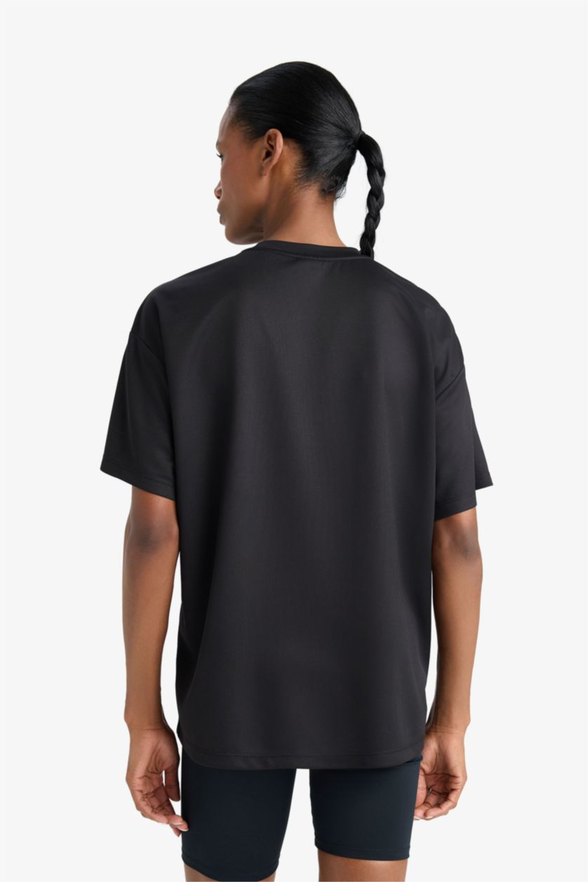Kadın Siyah Oversize Geniş Kalıp Bisiklet Yaka Baskılı Sporcu Kısa Kollu Tişört