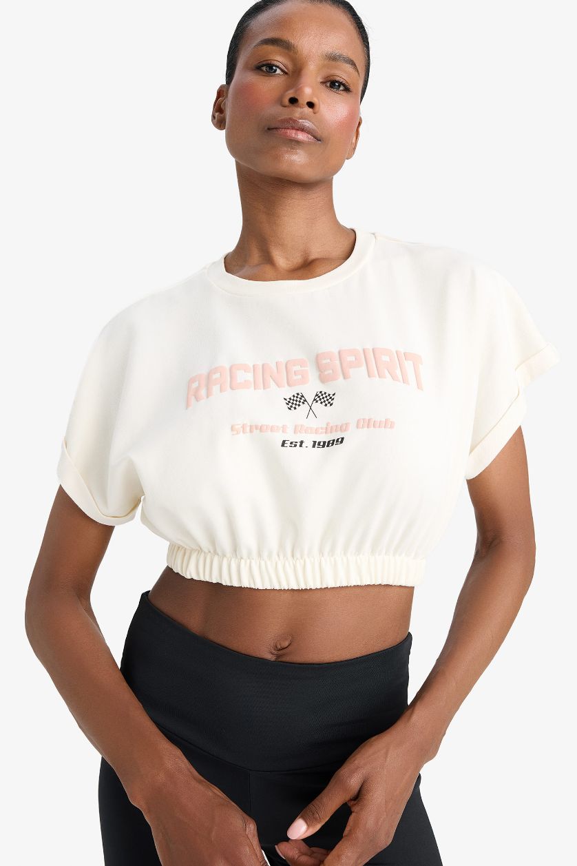 Kadın Ekru Cropped Fit Bisiklet Yaka Baskılı Sporcu Kısa Kollu Tişört