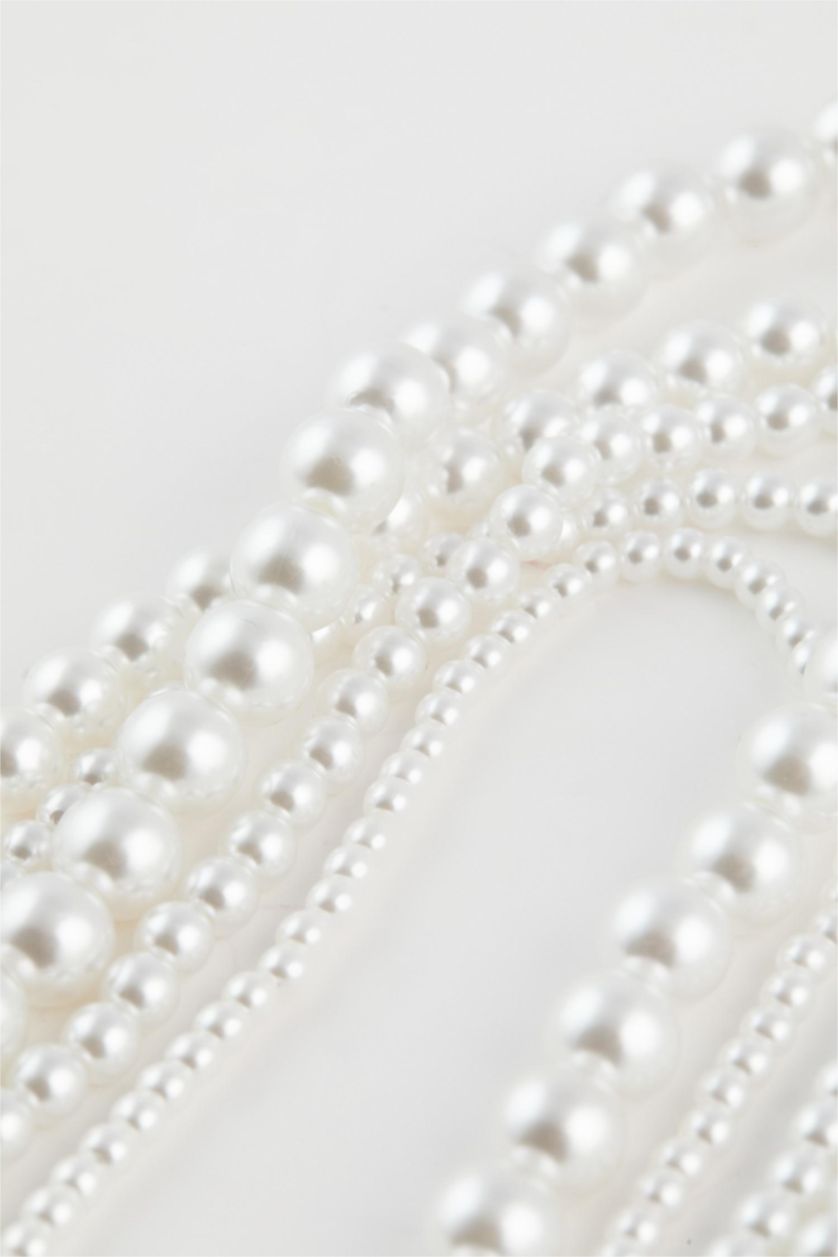 Women White 2 piece Necklace