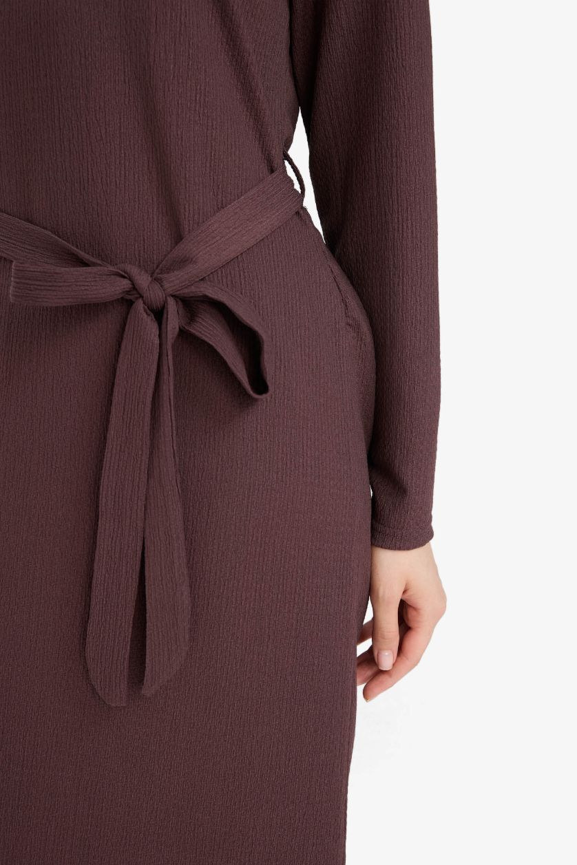 Kadın Kahve Regular Fit Bisiklet Yaka Bağlamalı Uzun Kollu Maxi Elbise