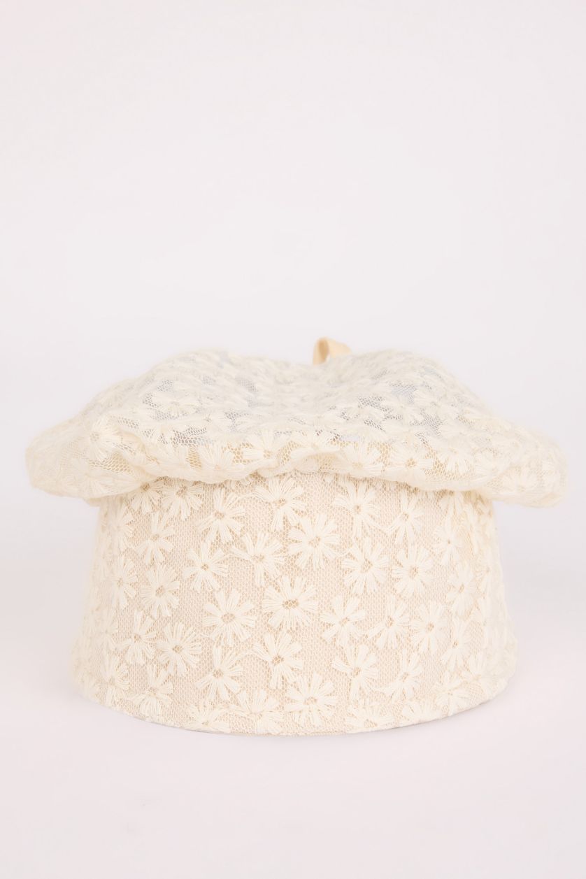 طفلة صغيرة بيج قبعة فيزور قطن تطريز