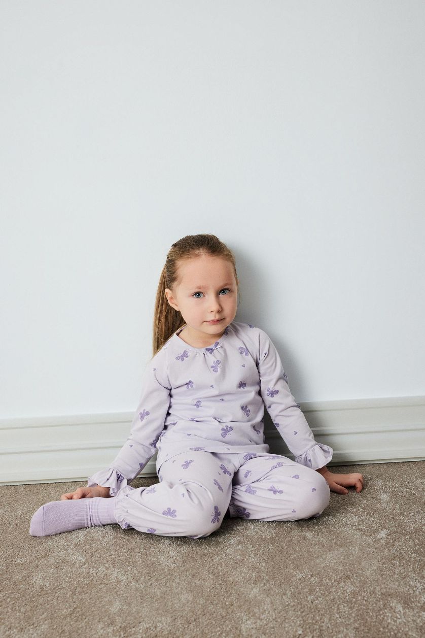 Kız Bebek Lila Kız Bebek Pijama Takımı Penye Kelebek Desenli Uzun Kollu Üst Beli Lastikli Uzun Alt