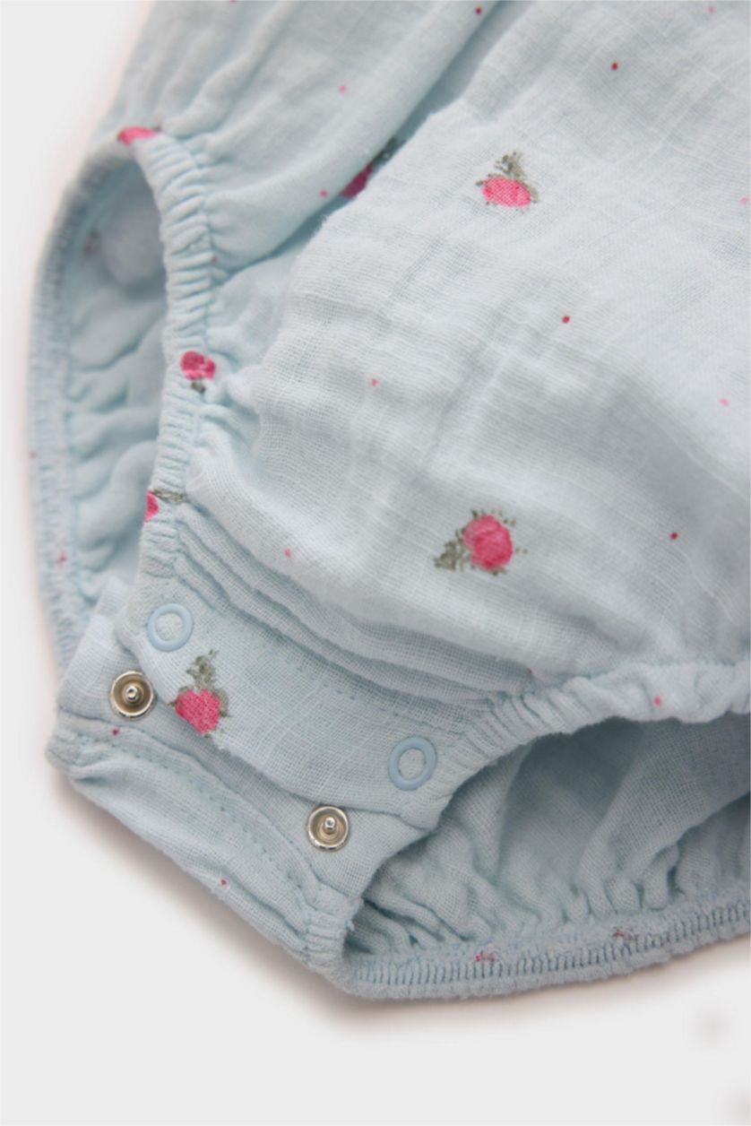 Kız Bebek Açık Mavi Kız Bebek Yenidoğan 2'li Takım Çiçekli Müslin Uzun Kollu Tulum Külotlu Çorap